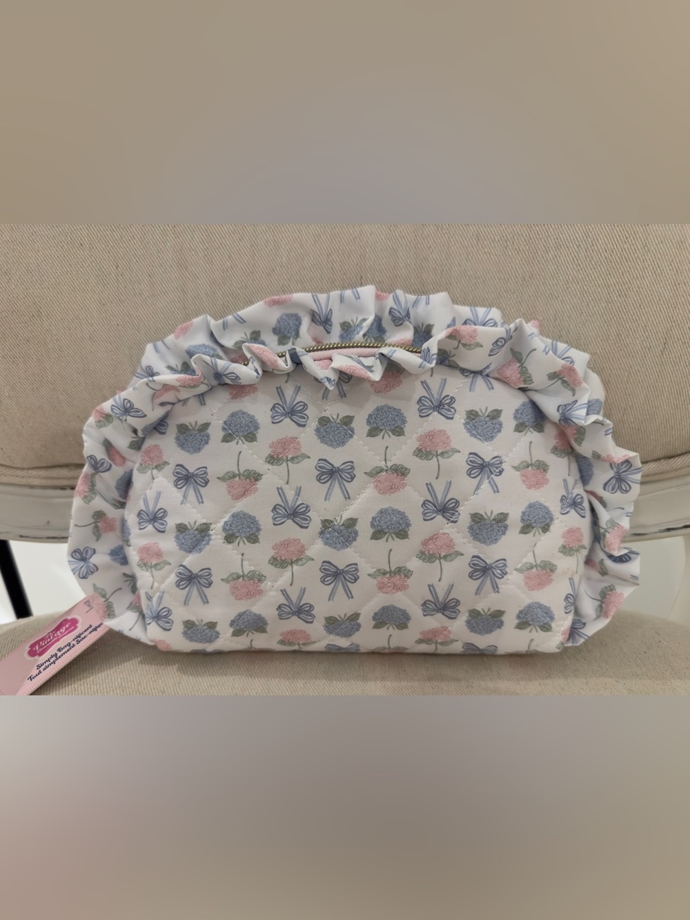 🦢 NWT Coquette Floral Ruffled Makeup Pouch - Pink, Blue, Green on White